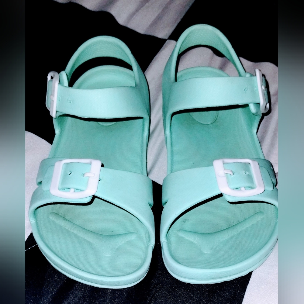 Girls Size 13 Sandals - Picture 6 of 7